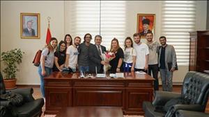 Yalova Üniversitemiz Geleneksel Kültür Sanat ve Spor Günleri Öğrenci Komitemiz, Rektörümüzü Ziyaret Etti