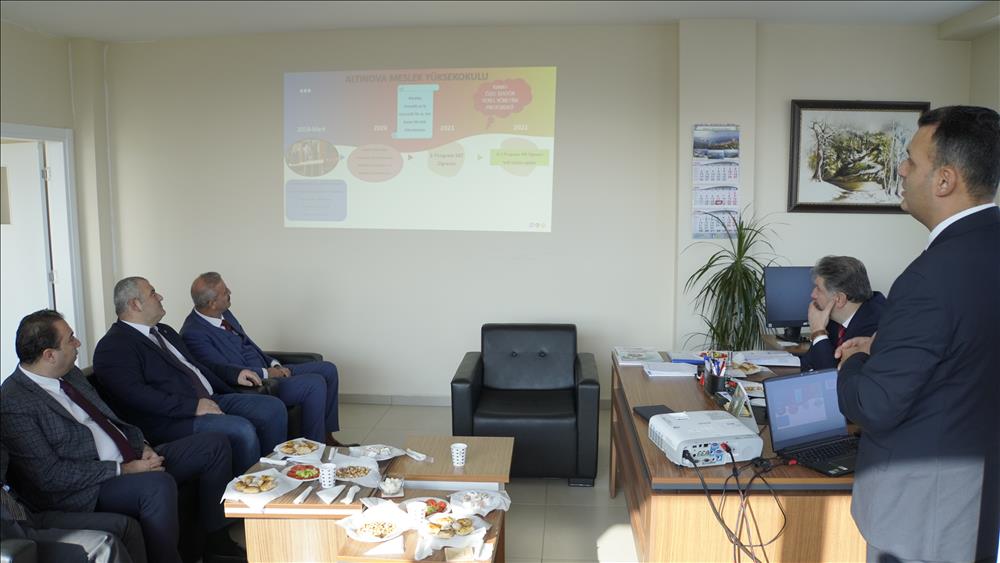 Rektör Bahçekapılı’dan Altınova’ya Çıkarma