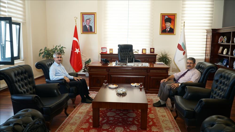 Din Öğretimi Genel Müdürü Nazif Yılmaz'dan Rektörümüz Prof. Dr. Suat Cebeci'ye Ziyaret