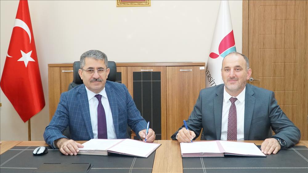 Üniversitemiz ile Çınarcık Belediyesi Arasında İşbirliği Protokolü İmzalandı