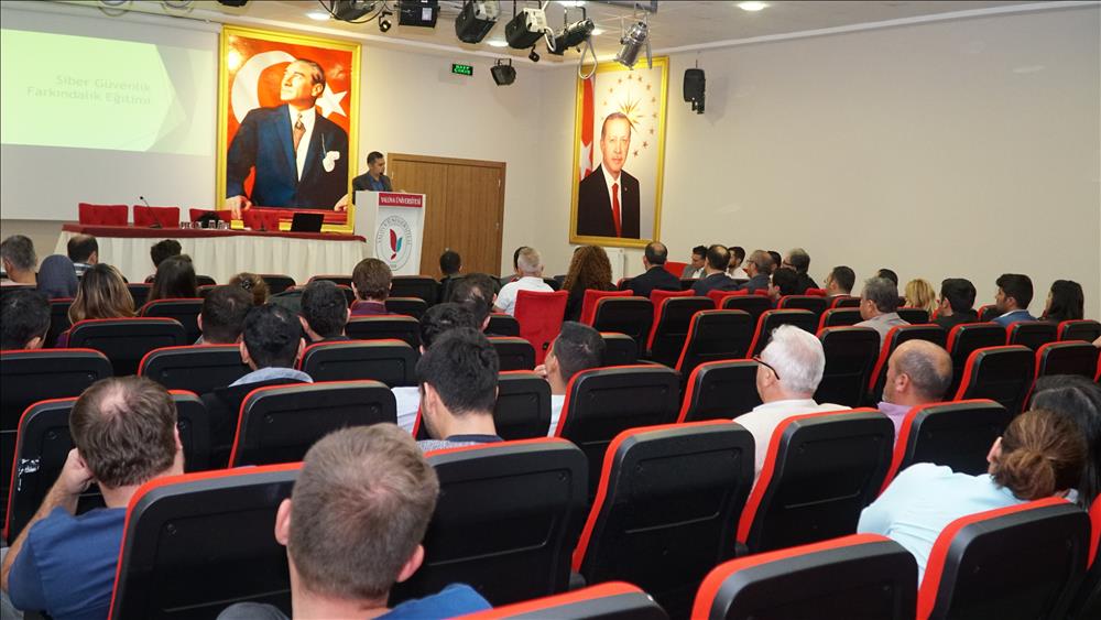 Üniversitemizde Siber Güvenlik Temalı Seminer Düzenlendi
