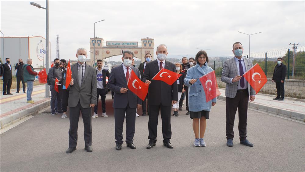 Üniversitemizde 29 Ekim Cumhuriyet Bayramı Coşkuyla Kutlandı
