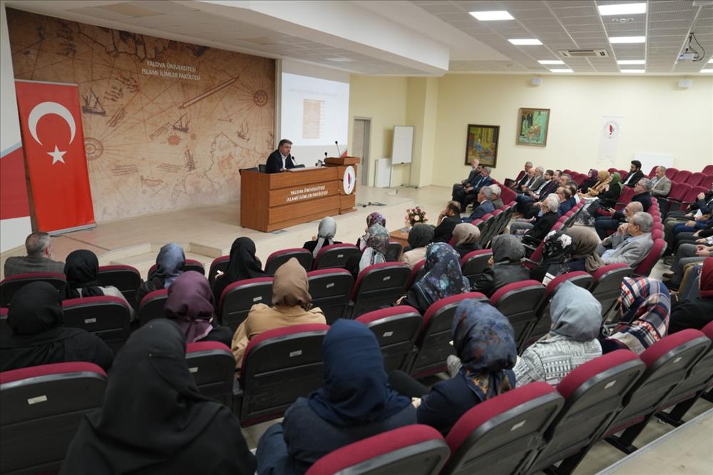 İlahiyat Fakültesi’nde Akademik Kurul Toplantısı Düzenlendi