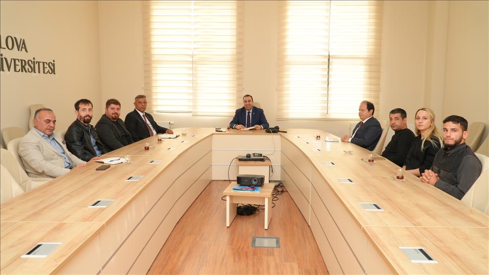 Üniversitemiz Rektör Yardımcısı Prof. Dr. Vefik Arıca, İdari ve Mali İşler Daire Başkanlığı Birimi ile Toplantı Yaptı