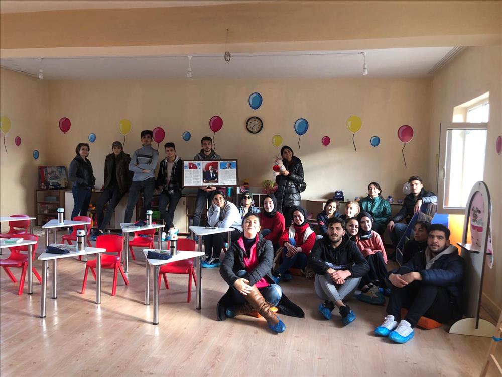 Armutlu MYO Öğrencilerinden Mecidiye Köyü’ne Destek