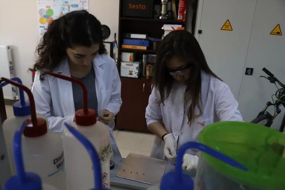 Polimer Malzeme Mühendisliğinden Mezun Olanlar İşsiz Kalmıyor