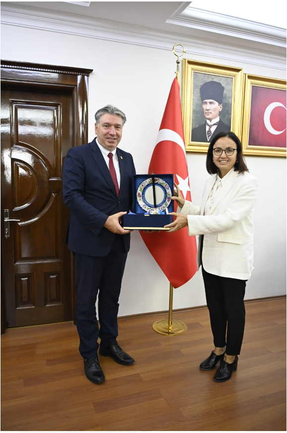Rektörümüz Vali Dr. Hülya Kaya'yı Makamında Ziyaret Etti 