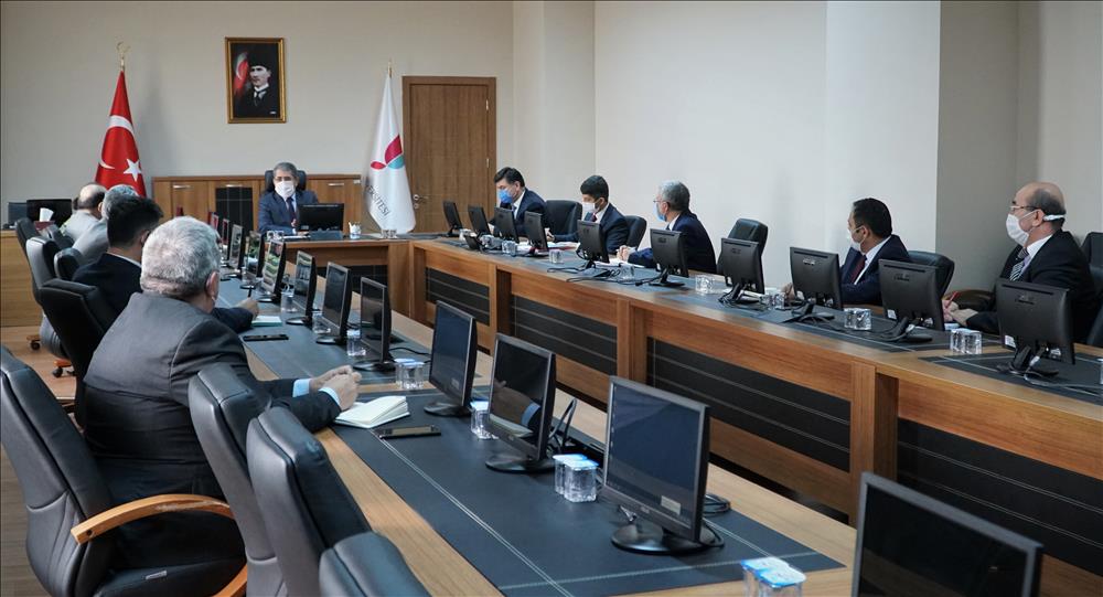Üniversitemizde COVID-19 ile Mücadele Kapsamında İlave Önlemler Belirlendi 