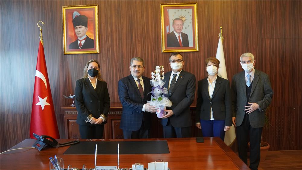 Yalova Defterdar Vekili  Musafa Karadeniz'den Rektörümüze Ziyaret