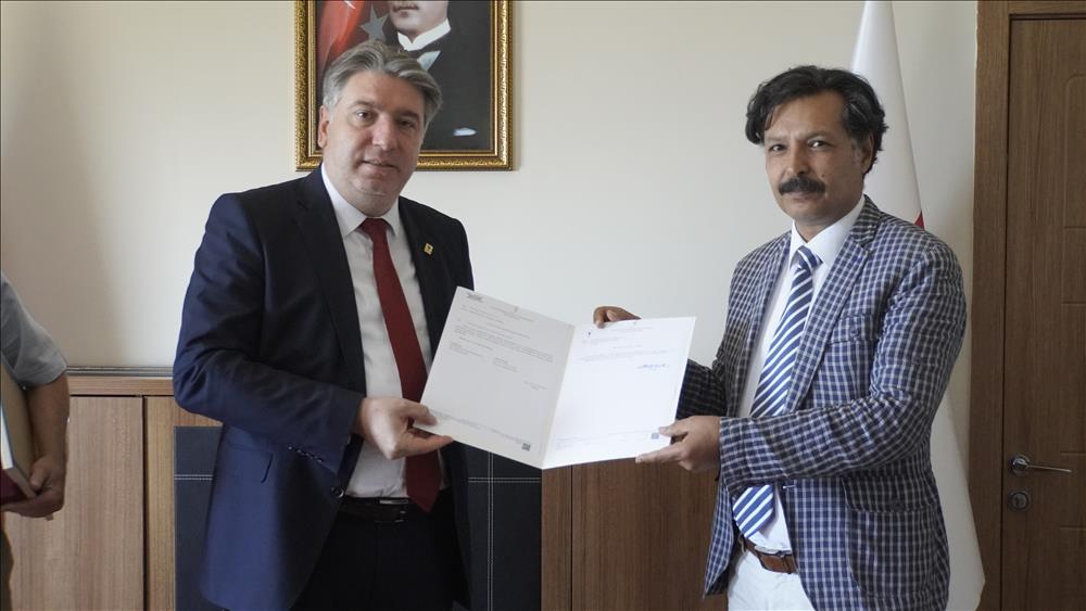 Dekanlık Devir Teslim Töreni Gerçekleşti