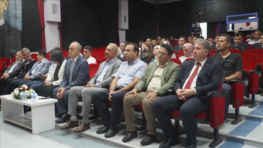 Yalova Üniversitesi 15 Temmuz Konulu Konferans Düzenledi
