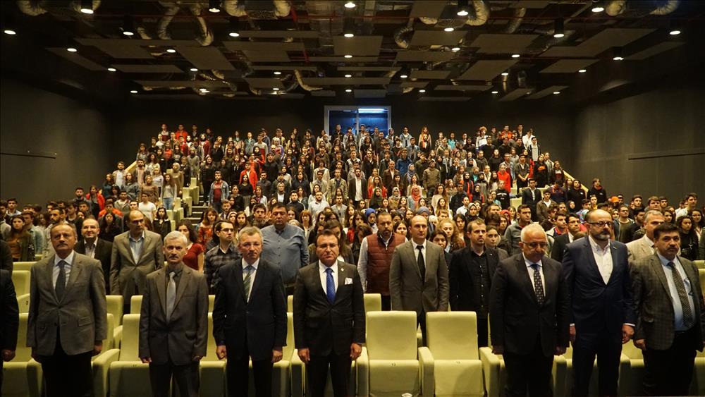 I. Kariyer Zirvesi Öğrencilerin Yoğun İlgisi İle Gerçekleşti