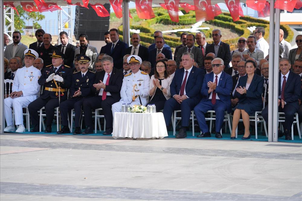 Rektörümüz Zafer Bayramı Etkinliklerine Katıldı 
