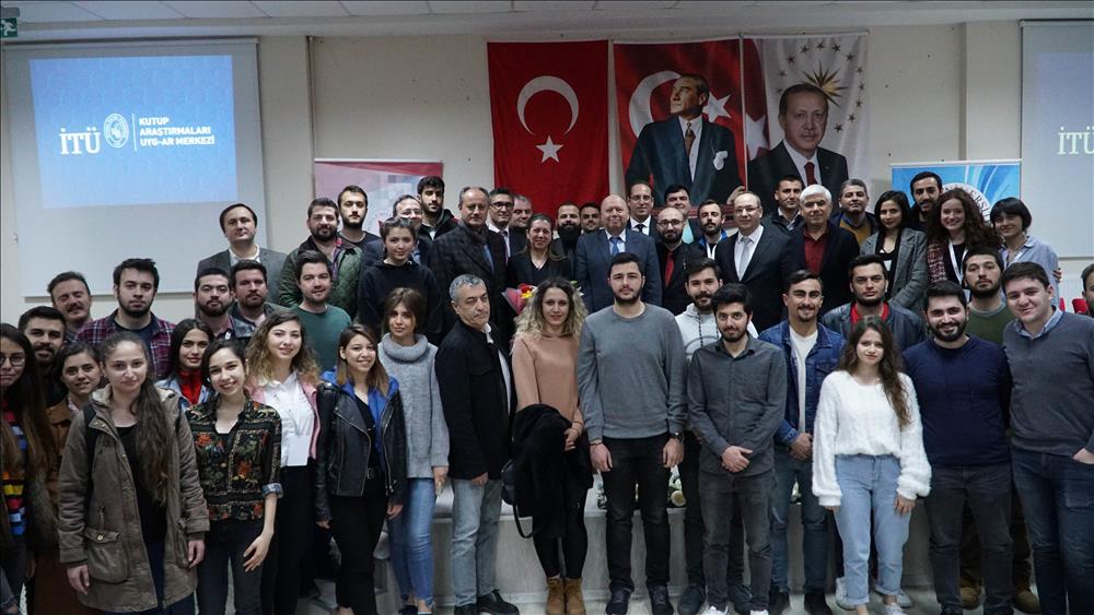Antarktika’dan Dönen Bilim İnsanları Deneyimlerini Öğrencilerle Paylaştı