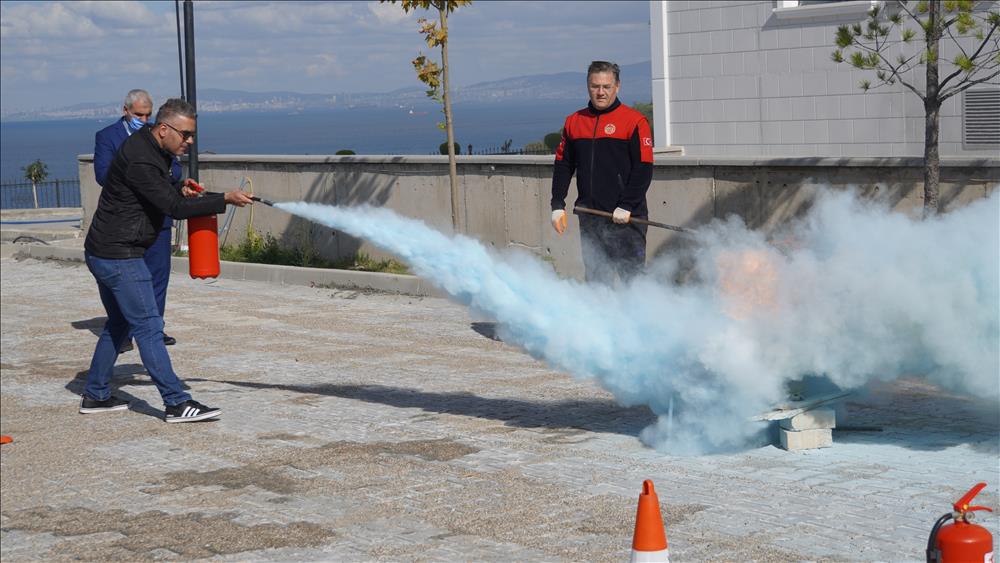 Üniversitemizde Yangın Ve Tahliye Tatbikatı Yapıldı
