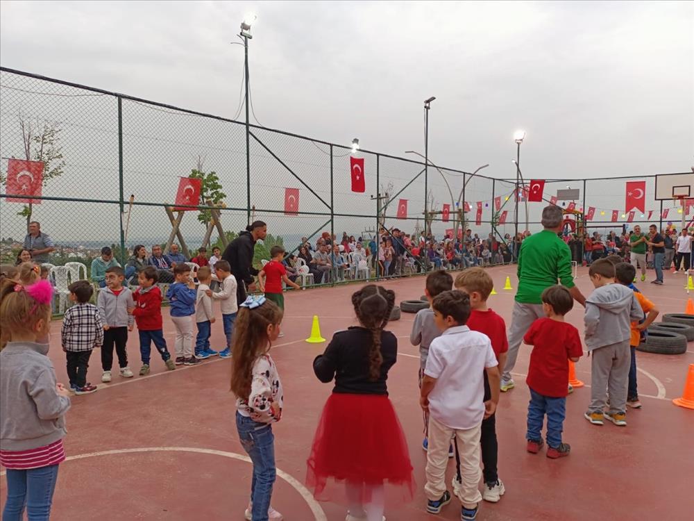 Spor Bilimleri Fakültemiz Öğrencilerinin Duyarlı 23 Nisan Projesi