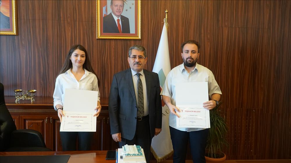 Rektör Cebeci Akkuyu Ngs Proje Yarışması’nda Finale Kalan Öğrencileri Makamında Kabul Etti 