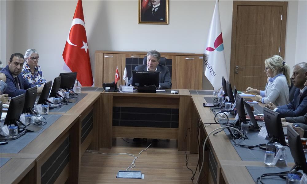 Üniversitemiz Yönetimi Kalite Değerlendirme Toplantısı Gerçekleştirdi
