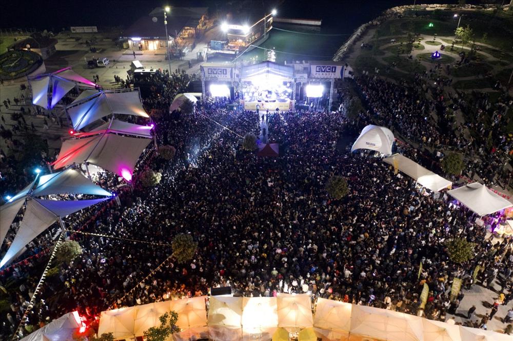 YUNIFEST’in 4. Gününde 15 Temmuz Demokrasi ve Cumhuriyet Meydanı Doldu