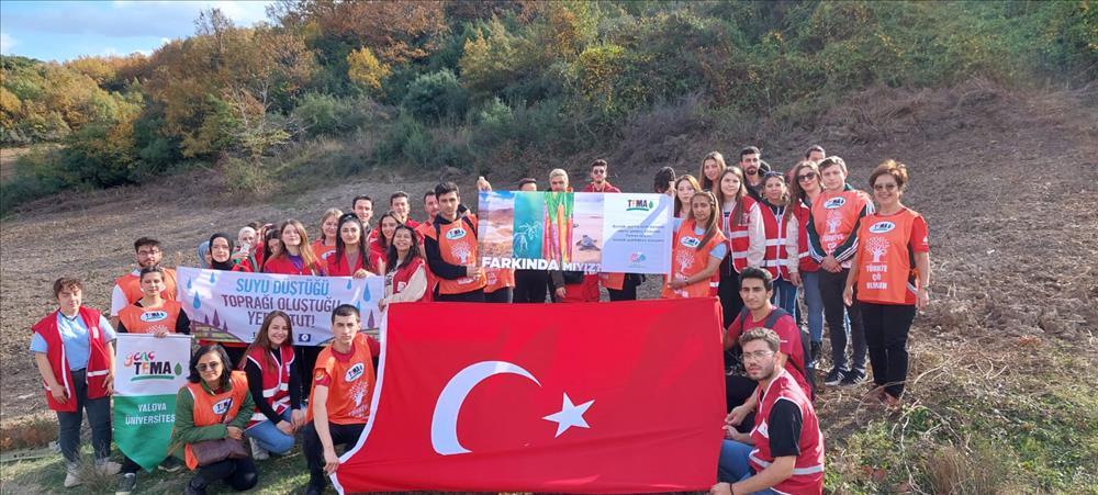 Yalova Üniversitesi Öğrencileri Şehit Öğretmenleri Unutmadı
