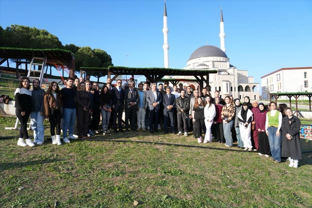 Kampüsümüzde Sanat ve Tasarım Dönüşümü: Anadolu Motifleri Dijital Gelecekle Harmanlanıyor