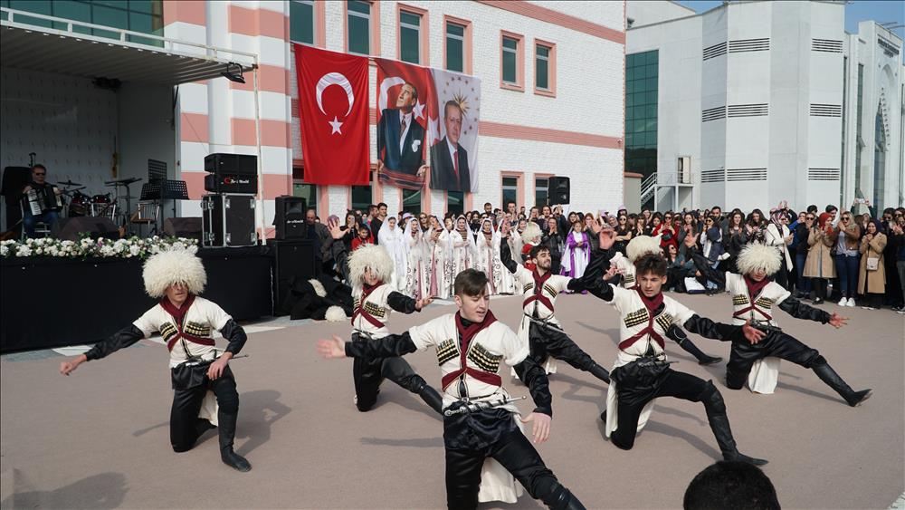 Yalova Üniversitemiz’de Nevruz Bayramı Kutlama Programı Gerçekleştirildi