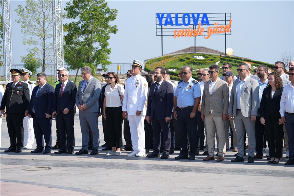 Rektörümüz Kurtuluş Günlerine Katıldı 