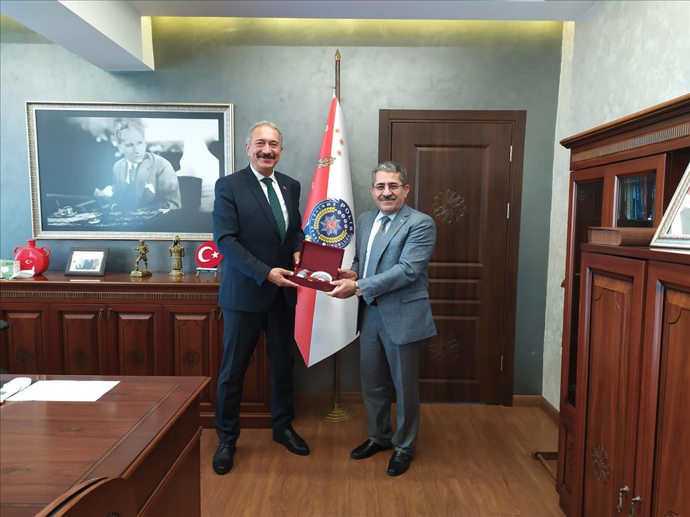 Rektörümüzden Yalova İl Emniyet Müdürüne Ve Yalova Orman İşletme Müdürüne Tebrik Ziyareti