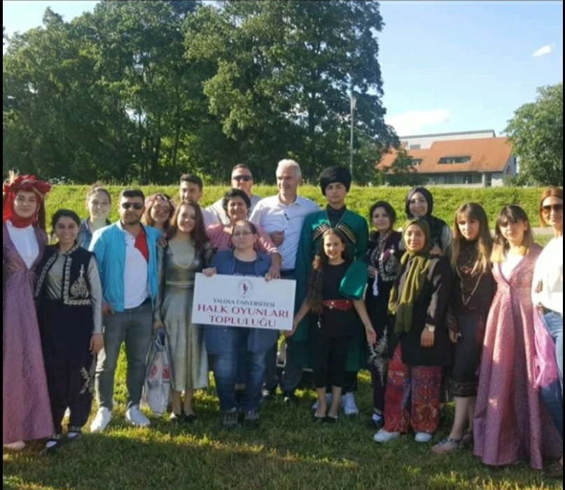 Üniversitemiz Halk Oyunları Ekibi Almanya’da Ülkemizi Başarıyla Temsil Etti