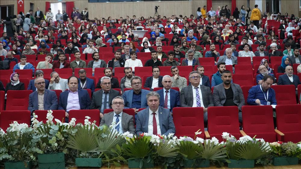 Oryantalizmi Yeniden Düşünmek Uluslararası Sempozyumu, Yalova Üniversitesinde Başarıyla Tamamlandı