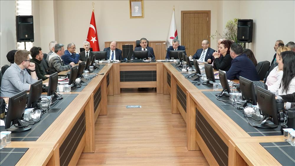 Yalova Üniversitemiz Rektörü  Basın Toplantısı Düzenledi