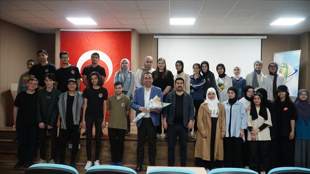 Yalova Üniversitesi Öğretim Üyeleri, Liseli Öğrencilere Tecrübelerini Aktardı