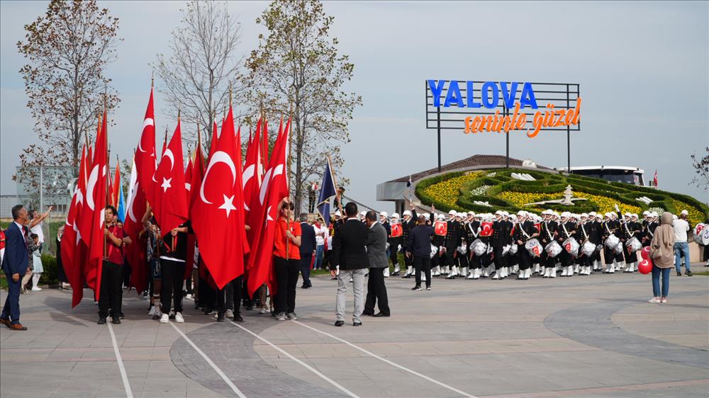 Rektörümüz Prof. Dr. Mehmet Bahçekapılı Cumhuriyet Bayramı Kutlamaları’na Katıldı