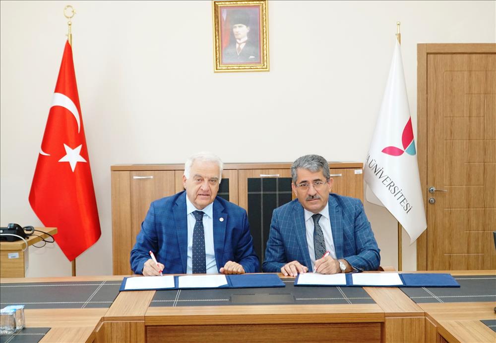 Üniversitemiz ile Yalova Ticaret ve Sanayi Odası Arasında İşbirliği Protokolü İmzalandı