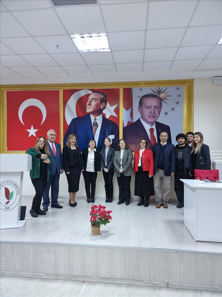 Üniversitemizde '100. Yılında Türkiye Cumhuriyeti' Paneli Gerçekleşti