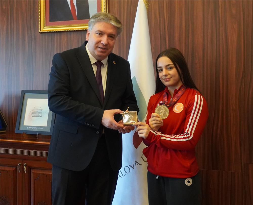 Golden Girl Tuba Demir visits our Rector