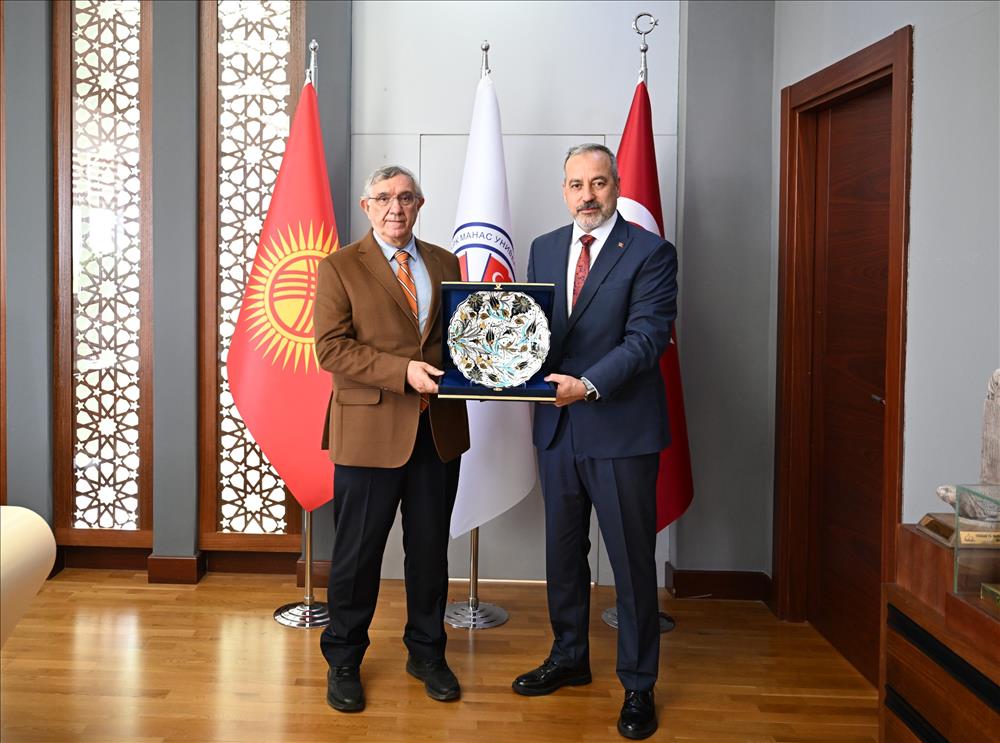 Yalova Üniversitesi Rektör Yardımcısı Prof. Dr. Cahit Külekçi’den Kırgızistan-Türkiye Manas Üniversitesine İş Birliği Ziyareti