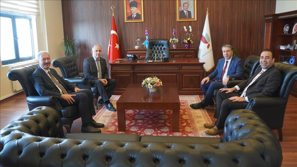 Yalova Valisi ve Yalova İl Emniyet Müdüründen Rektörümüze Nezaket Ziyareti 