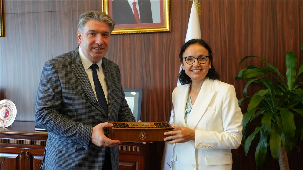 Vali Dr. Hülya Kaya’dan Rektörümüze İade-i Ziyaret 
