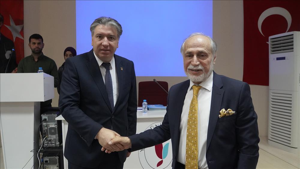 Cumhurbaşkanı Danışmanı Hamza Cebeci Kariyer Günü Etkinliğimize Katıldı