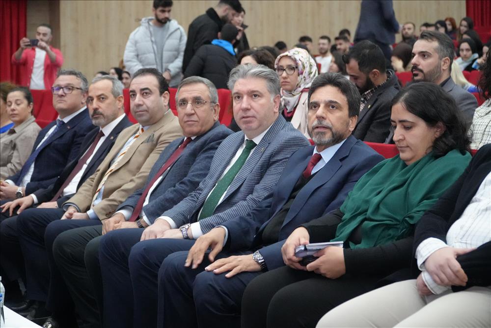 Yalova Üniversitesi Sağlık Bilimleri Fakültesi Tarafından “Bağımlılık” Başlıklı Panel Düzenlendi