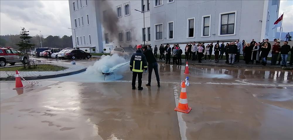Üniversitemizde Sivil Savunma Tatbikatları Tamamlandı