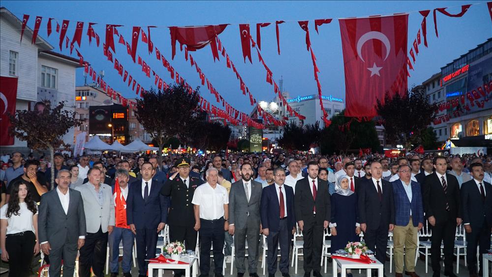 Yalova 15 Temmuz Demokrasi ve Milli Birlik Günü’nde Demokrasi Nöbeti Tuttu