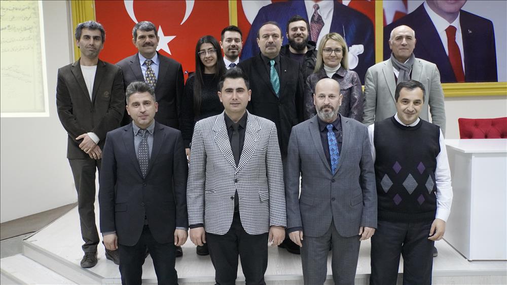 Yalova Üniversitesinde "Geçmişten Geleceğe Kütüphanelerimiz" Konferansı Düzenlendi