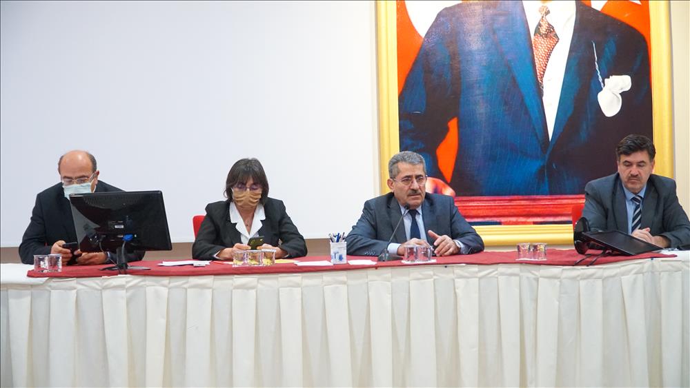 Üniversitemiz Rektörü ile Akademisyenler Kaliteyi Artırmak İçin Bir Araya Geldi