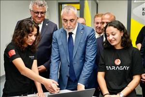 Yalova Üniversitesi Öğrencilerimiz, Bakanımız Prof. Dr. Vedat Işıkhan’a Projelerini Tanıttı