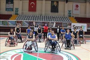 YUFİZYOM’dan Tekerlekli Sandalye Basketbol Genç Milli Takımı’na Ziyaret