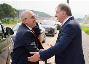 Prof. Mahmut Ak, a member of the YÖK Executive Board, paid a visit to our Rector, Prof. Mehmet Bahçekapılı, at his office