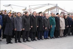 Rektörümüz Prof. Dr. Mehmet Bahçekapılı, 18 Mart Şehitleri Anma Günü ve Çanakkale Deniz Zaferi kapsamında düzenlenen anma programlarına iştirak etti. 